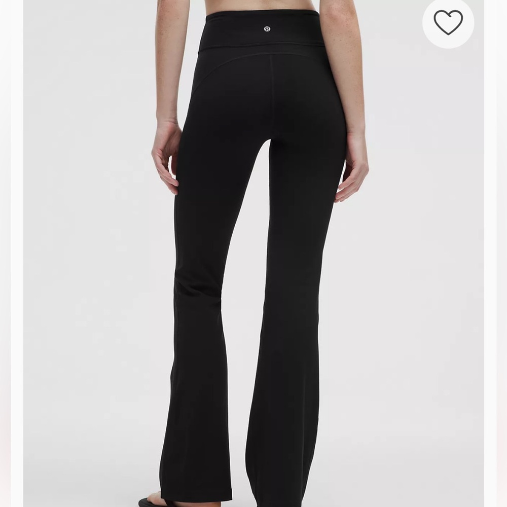 Lululemon Groove High-Rise Flared Pant
Regular